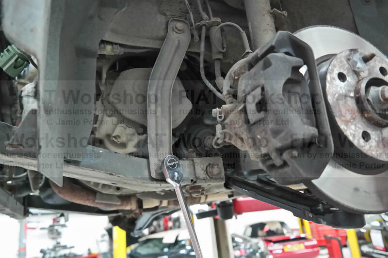 Fiat 500 store wishbone replacement